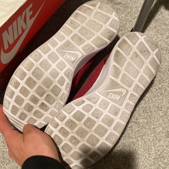 Nike Roushe One SE - Picture 4 of 5